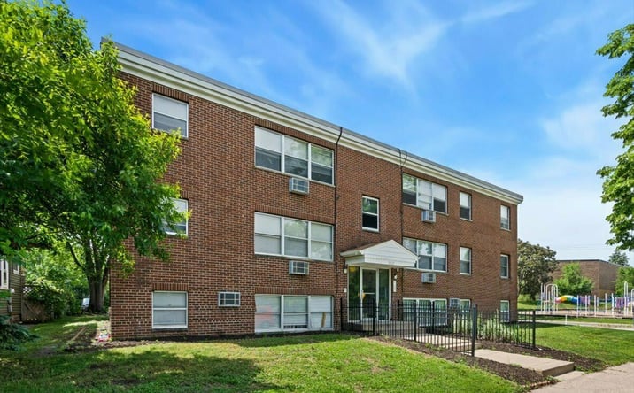 Pictures of Multifamily property located at 3400 10th Ave S, Minneapolis, MN 55407 for sales - image #1