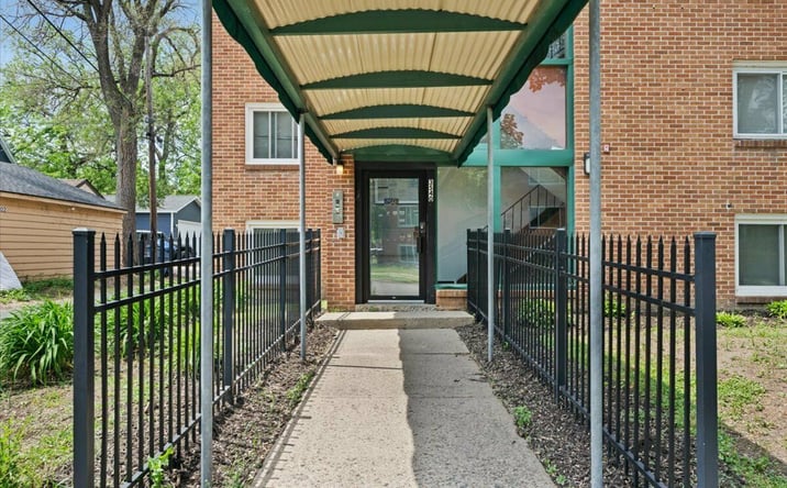 Pictures of Multifamily property located at 3540 11th Ave S, Minneapolis, MN 55407 for sales - image #1