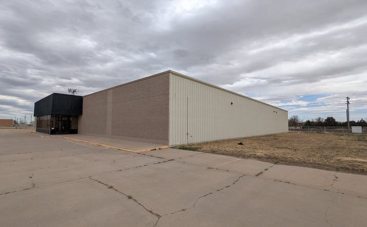 Pictures of Retail, Industrial property located at 820 East 1st Street, Ogallala, NE 69153 for sales - image #1