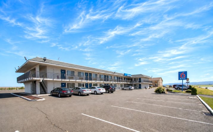 Pictures of Hospitality property located at 325 SE Nye Ave, Pendleton, OR 97801 for sales - image #1