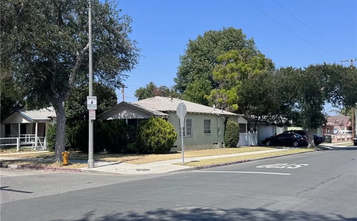 Pictures of Multifamily property located at 6500 Johnson, Long Beach, CA 90805 for sales - image #1