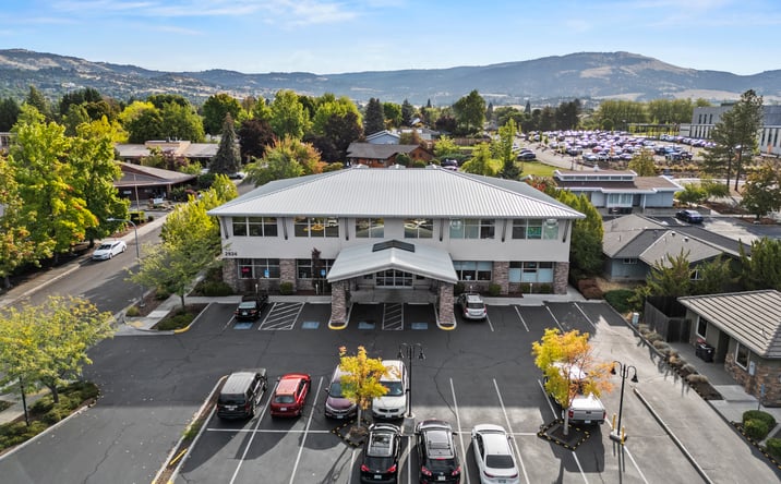 Pictures of Office property located at 2924 Siskiyou Boulevard, Medford, OR 97504 for sales - image #1