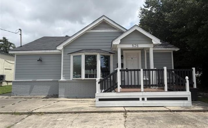 Pictures of Retail property located at 525 ALAMO Street, Lake Charles, LA 70601 for sales - image #1