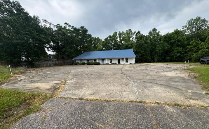 Pictures of Special Purpose property located at 5032 Highway 84 West, Laurel, MS 39443 for sales - image #1