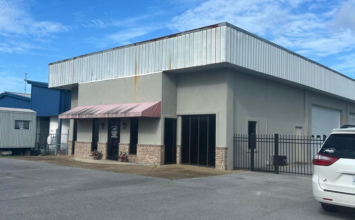 Pictures of Retail property located at 3309 Gautier Vancleave Road, Gautier, MS 39553 for sales - image #1