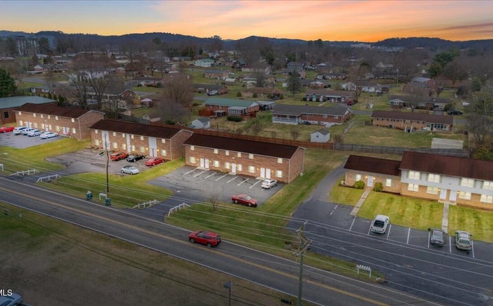 Pictures of Multifamily property located at 1740 Bonham Road, Bristol, VA 24202 for sales - image #1