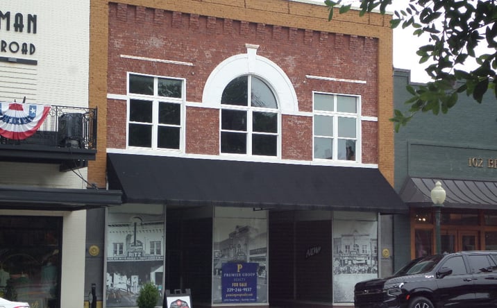 Pictures of Retail property located at 106 North Broad Street, Bainbridge, GA 39817 for sales - image #1