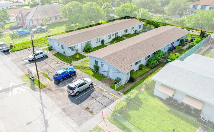 Pictures of Multifamily property located at 809 NW SEVENTH ST, HALLANDALE BEACH, FL 33009 for sales - image #1