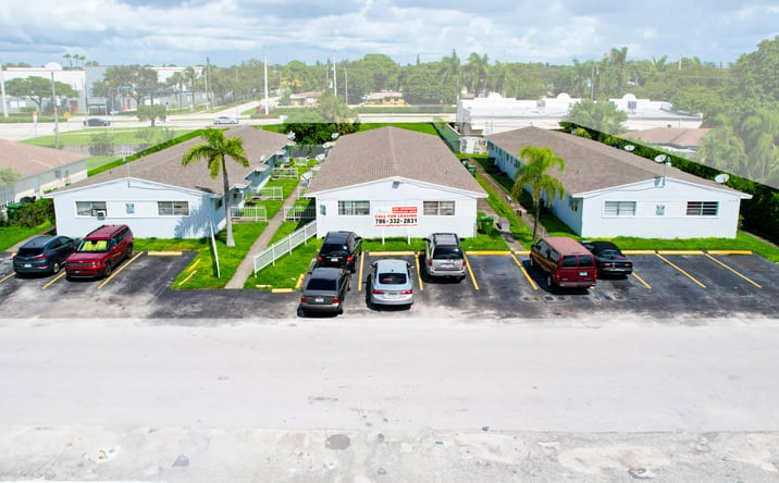 Pictures of Multifamily property located at 829 NW TENTH ST, HALLANDALE BEACH, FL 33009 for sales - image #1