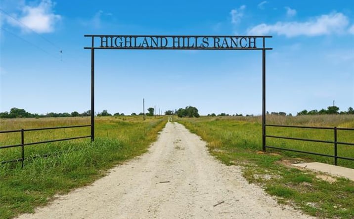 Pictures of Land property located at LCR 721, Kosse, TX 76653 for sales - image #1