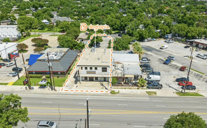 Pictures of Retail property located at 3814 BROADWAY, SAN ANTONIO, TX 78209-6310 for sales - image #1