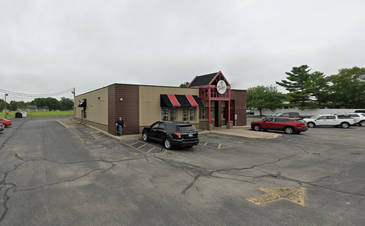 Pictures of Retail, Office, Hospitality property located at 1815 COLUMBUS AVE, WASHINGTON COURT HOUSE, OH 43160 for sales - image #1