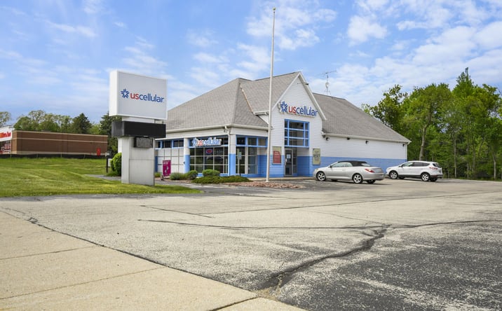 Pictures of Retail property located at 1336 E Sumner St, Hartford, WI 53027 for sales - image #1