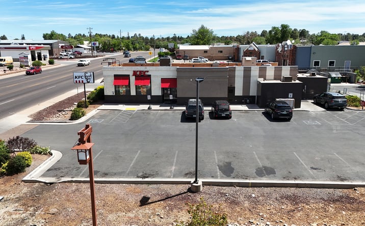 Pictures of Retail property located at 180 N WHITE MOUNTAIN RD, SHOW LOW, AZ 85901-5247 for sales - image #1