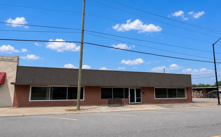 Pictures of Retail property located at 115 W Kelly Street, Sylvester, GA 31791 for sales - image #1