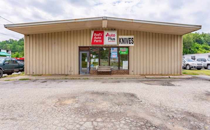 Pictures of Retail, Industrial property located at 722 East Main Street, Burnsville, NC 28714 for sales - image #1