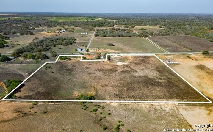 Pictures of Land property located at 3990 Farm to Market 2504, Poteet, TX 78065 for sales - image #1