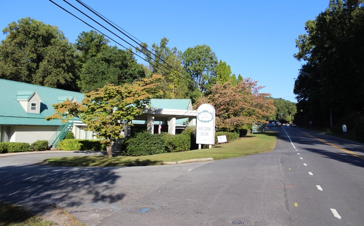 Pictures of Retail, Office, Special Purpose property located at 20 Jervey Road, Tryon, NC 28782 for sales - image #1