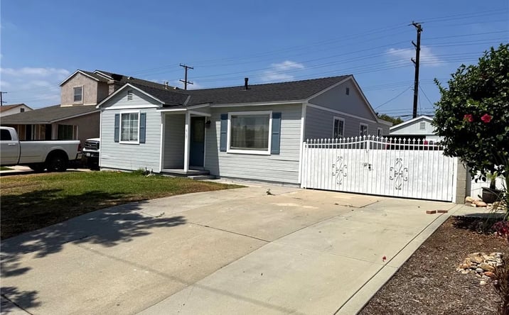Pictures of Multifamily property located at 417 N Vernon, Azusa, CA 91702 for sales - image #1