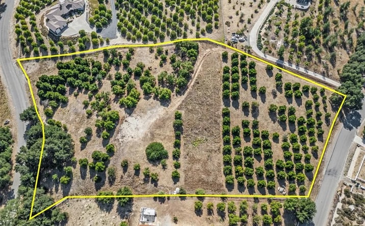 Pictures of Land property located at Lot 58 Via De Oro, Temecula, CA 92592 for sales - image #1