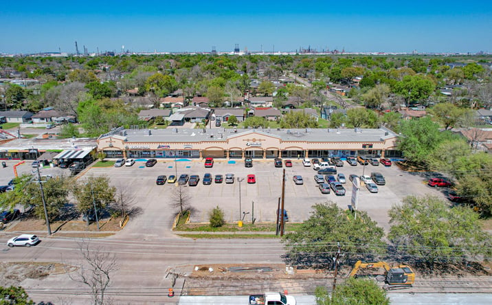 Pictures of Retail property located at 5455 Allendale Rd, Houston, TX 77017 for sales - image #1