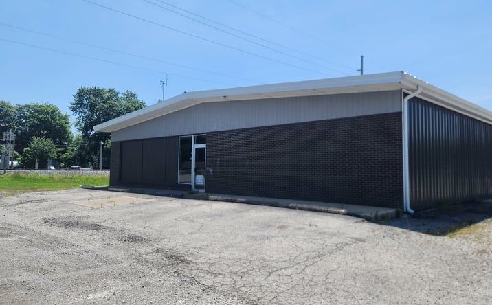 Pictures of Mixed Use property located at 1 W Franklin Street, Duquoin, IL 62832 for sales - image #1