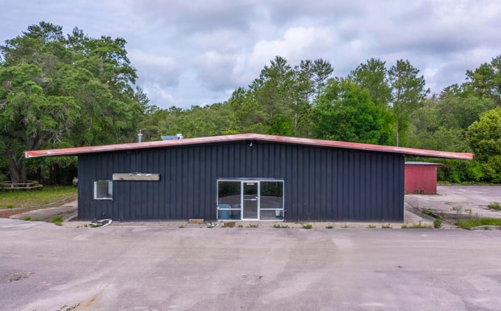 Pictures of Retail property located at 13919 Hwy 77, Southport, FL 32409 for sales - image #1