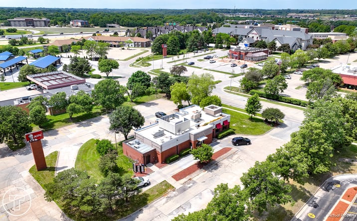 Pictures of Retail property located at 11406 Forest Ave, Clive, IA 50325 for sales - image #1