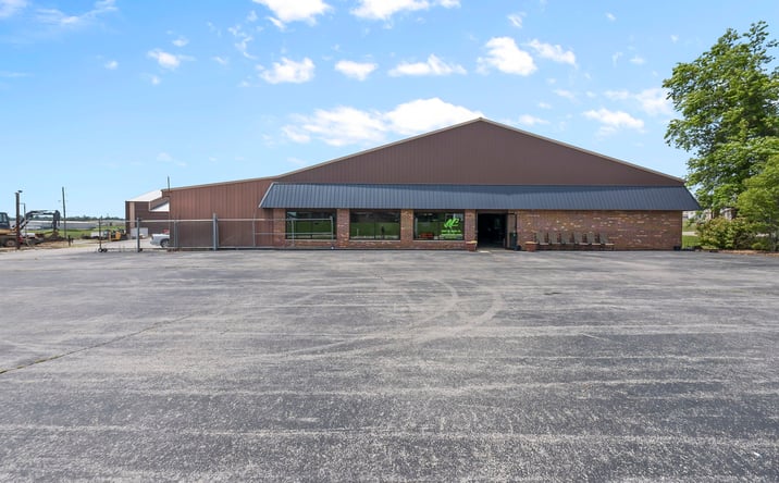 Pictures of Retail, Office, Land property located at 1004 North Main Street, Perryville, MO 63775 for sales - image #1