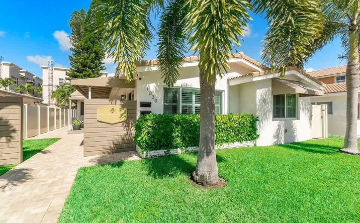Pictures of Multifamily property located at 1039 N Victoria Park Road # 3 #1-3, Fort Lauderdale, FL 33304 for sales - image #1