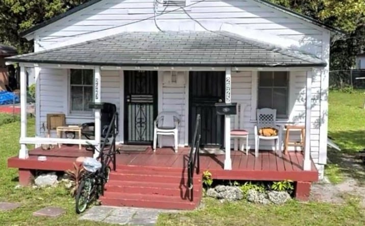 Pictures of Multifamily property located at 2925 NW 48th Street, Miami, FL 33142 for sales - image #1