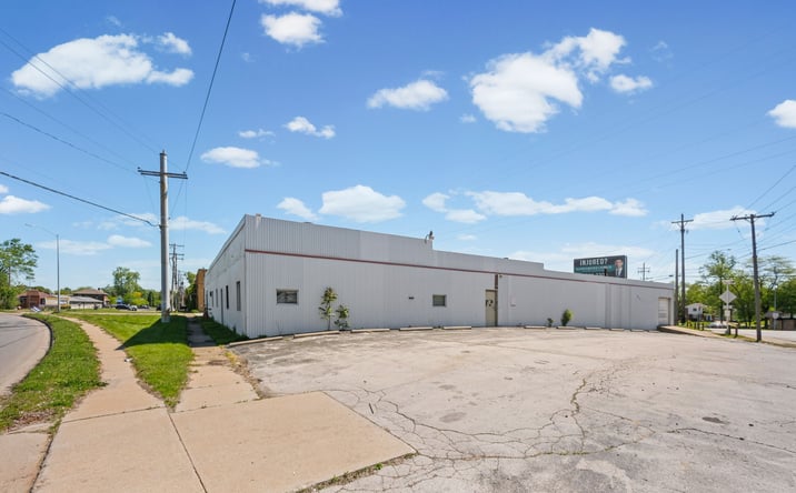 Pictures of Industrial property located at 3112 Bellevue Rd, Toledo, OH 43606, 3116 Bellevue Rd, Toledo, OH 43606, 3124 Bellevue Rd, Toledo, OH 43606 for sales - image #1