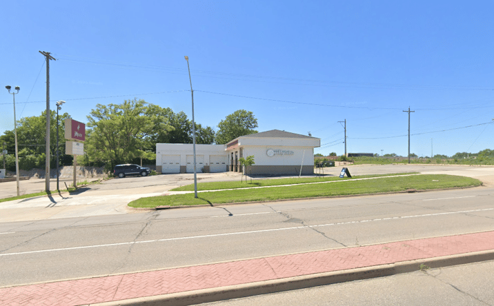 Pictures of Retail property located at 3301 Southwest Topeka Boulevard, Topeka, KS 66611 for sales - image #1