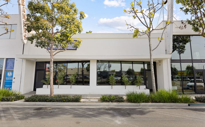 Pictures of Retail property located at 13052 Hawthorne Boulevard, Hawthorne, CA 90250 for sales - image #1