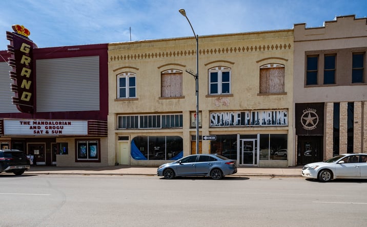 Pictures of Retail, Office, Mixed Use property located at 114 E HAMILTON ST, STAMFORD, TX 79553-4613 for sales - image #1