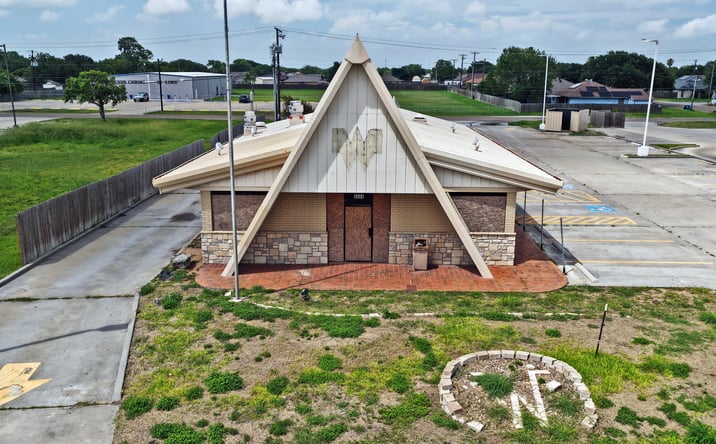 Pictures of Retail property located at 2474 Texas 361, Ingleside, TX 78362 for sales - image #1