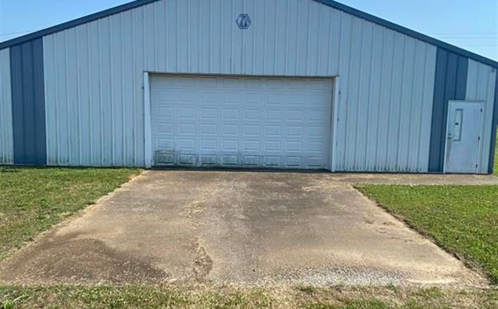 Pictures of Retail property located at 1790 W FOURTH ST, MOUNT VERNON, IN 47620 for sales - image #1