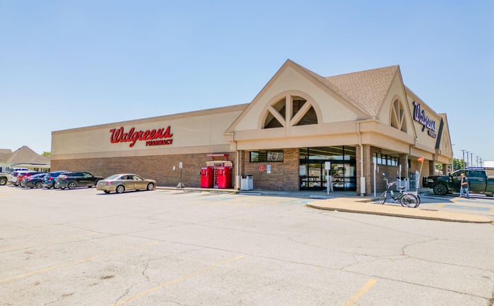 Pictures of Retail property located at 2140 North Peoria Road, Springfield, IL 62702 for sales - image #1