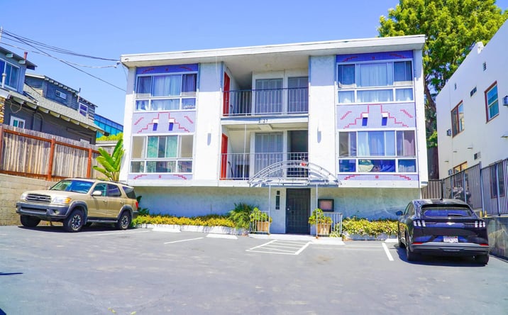 Pictures of Multifamily property located at 2127 Front St., San Diego, CA 92101 for sales - image #1