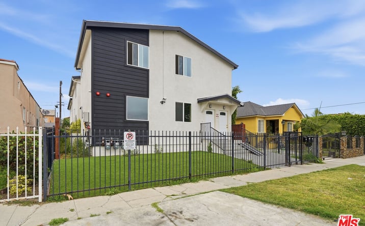 Pictures of Multifamily property located at 851 E 76th Pl, Los Angeles, CA 90001 for sales - image #1