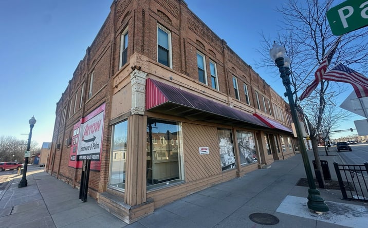 Pictures of Retail property located at 201-207 S Minnesota Avenue, Saint Peter, MN 56082 for sales - image #1