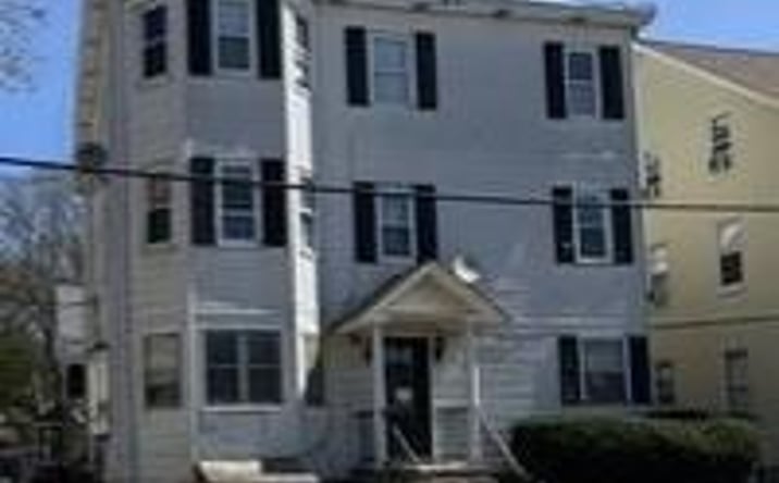 Pictures of Retail property located at 126 Main St, Warren, RI 02885 for sales - image #1