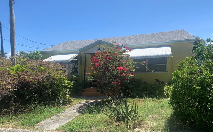 Pictures of Multifamily property located at 400 W Perry Street # d #A,b,c,d, Lantana, FL 33462 for sales - image #1