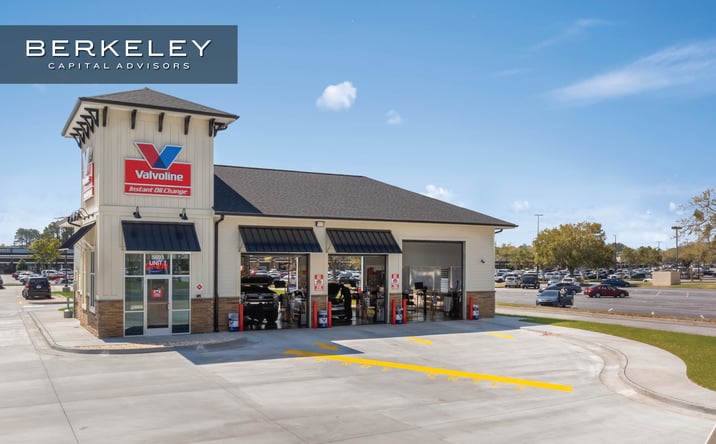 Pictures of Retail property located at 5693 Altama Avenue, Brunswick, GA 31525 for sales - image #1