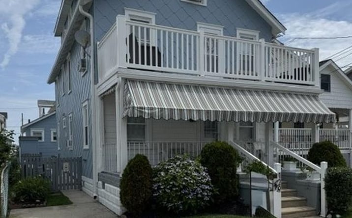 Pictures of Multifamily property located at 129 E 13th Avenue, North Wildwood, NJ 08260-5486 for sales - image #1
