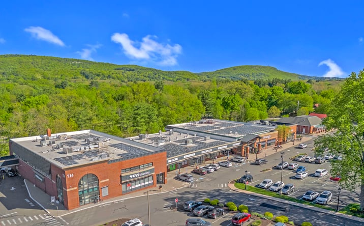 Pictures of Retail property located at 700 Hopmeadow Street, Simsbury, CT 06070 for sales - image #1