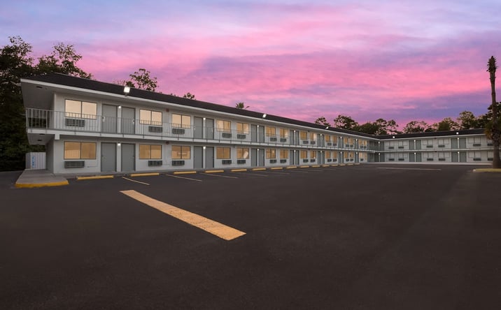 Pictures of Hospitality property located at 4407 27TH ST, ORANGE, TX 77632-1301 for sales - image #1