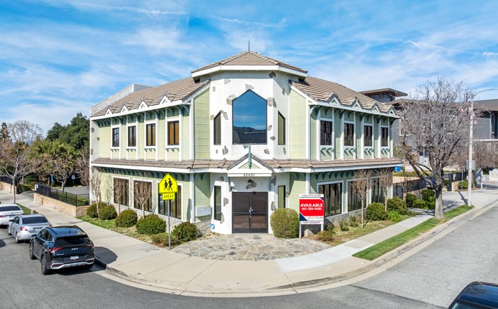 Pictures of Office property located at 22621 LYONS AVE, SANTA CLARITA, CA 91321-1702 for sales - image #1
