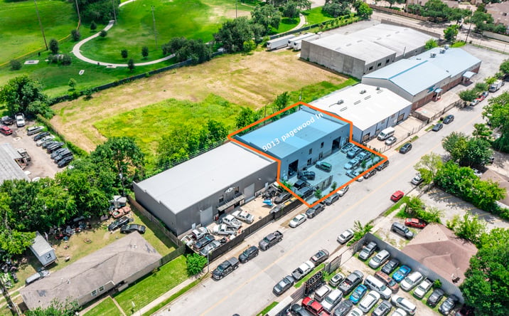 Pictures of Industrial property located at 9013 PAGEWOOD LN, HOUSTON, TX 77063-5545 for sales - image #1