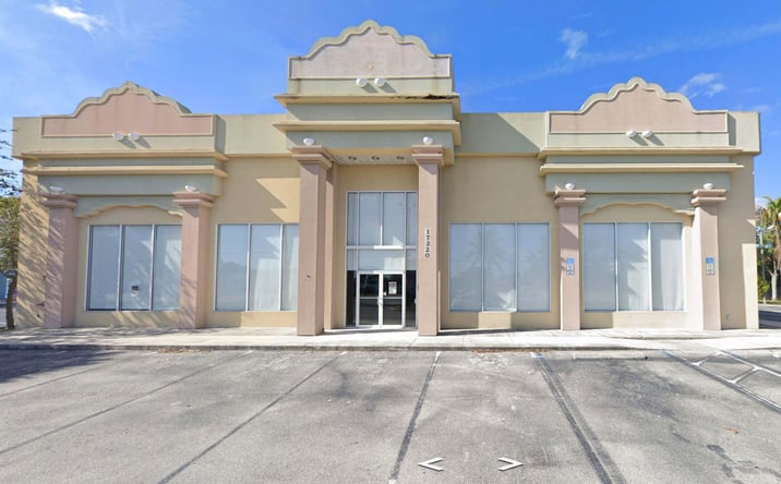 Pictures of Retail, Industrial property located at 17220 San Carlos Blvd, Fort Myers Beach, FL 33931 for sales - image #1